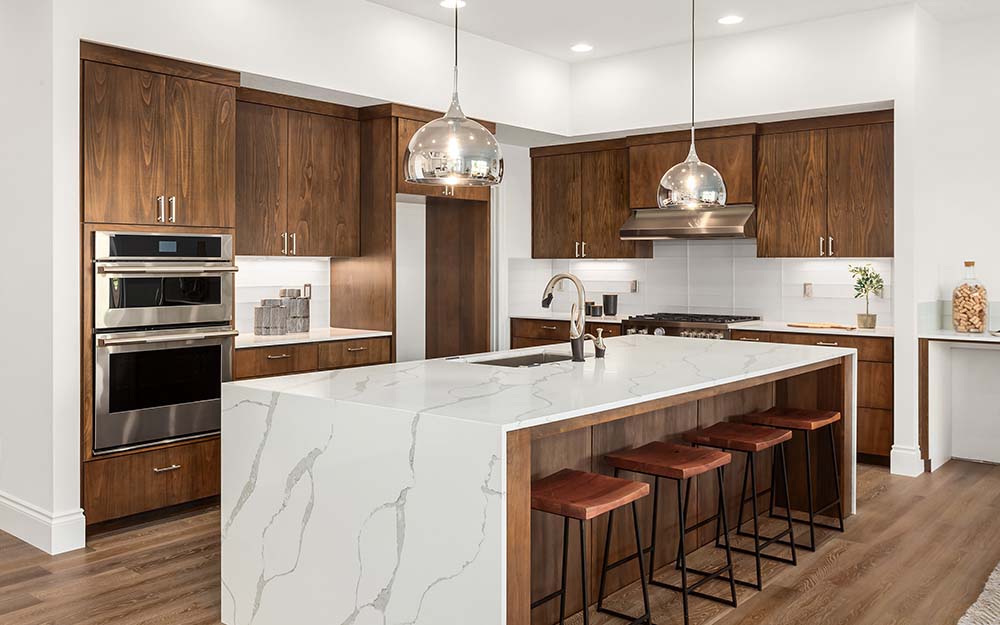 Modern Kitchen with White Worktop